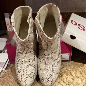 SO booties in size 7 1/2 snake skin print in white and tan